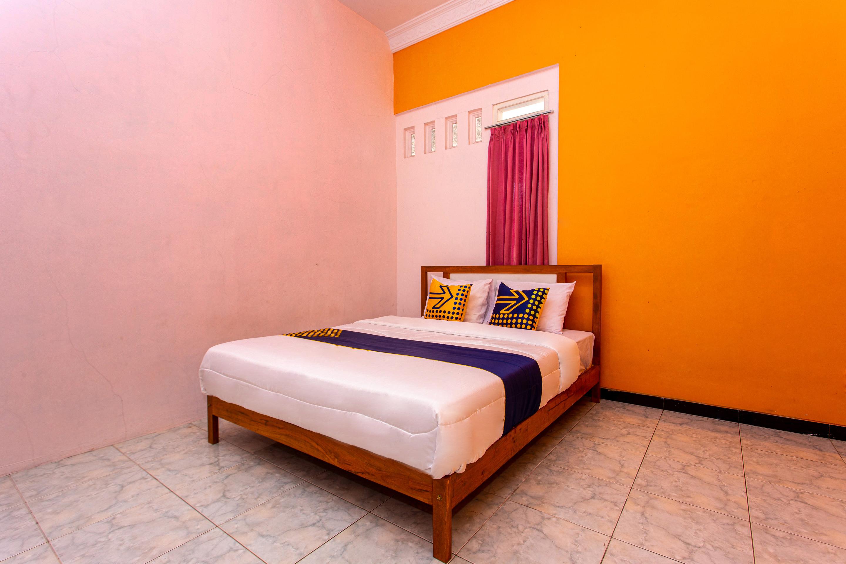 Spot On 2697 Homy House Hotel Семаранг Екстериор снимка