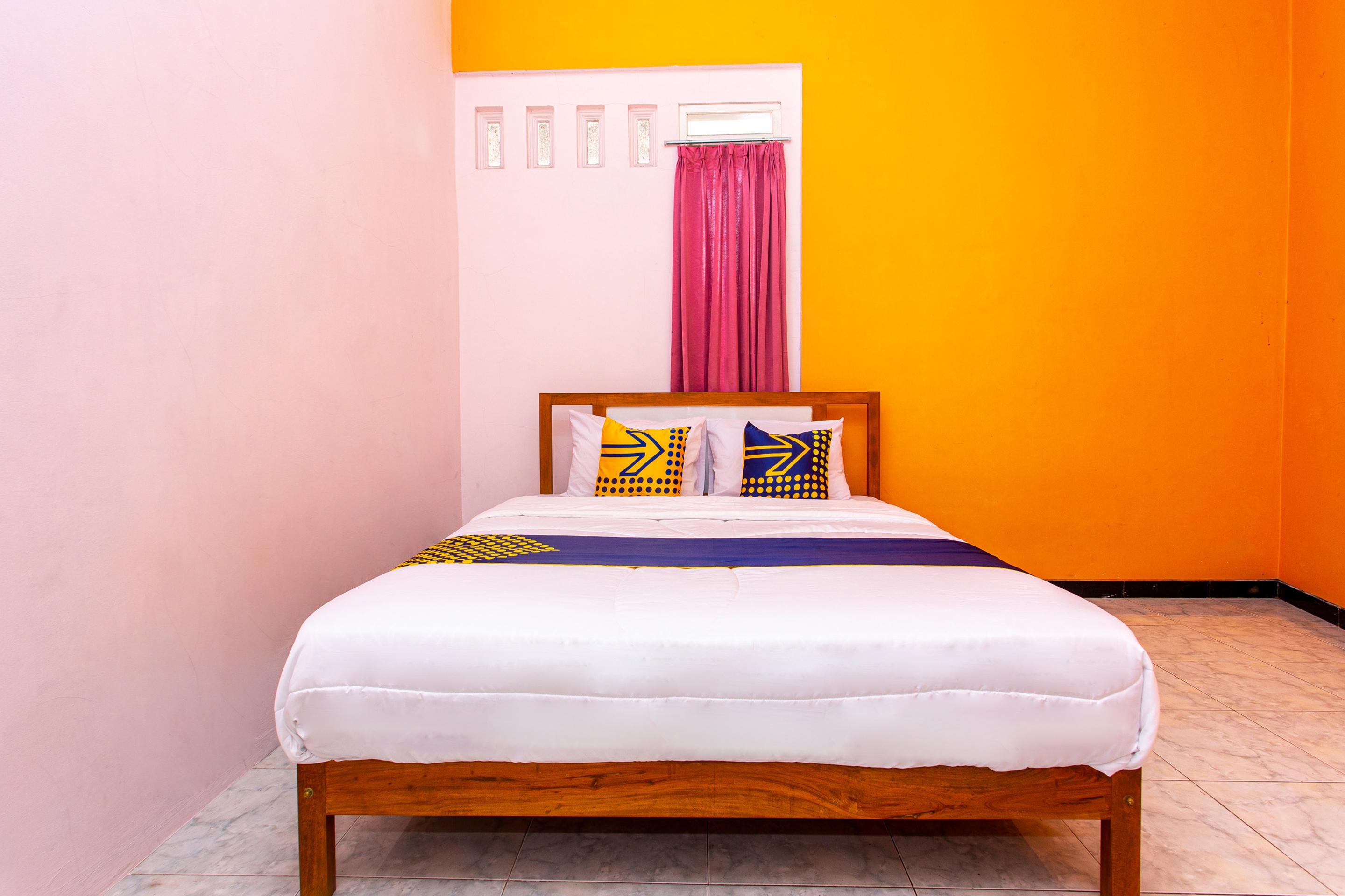 Spot On 2697 Homy House Hotel Семаранг Екстериор снимка