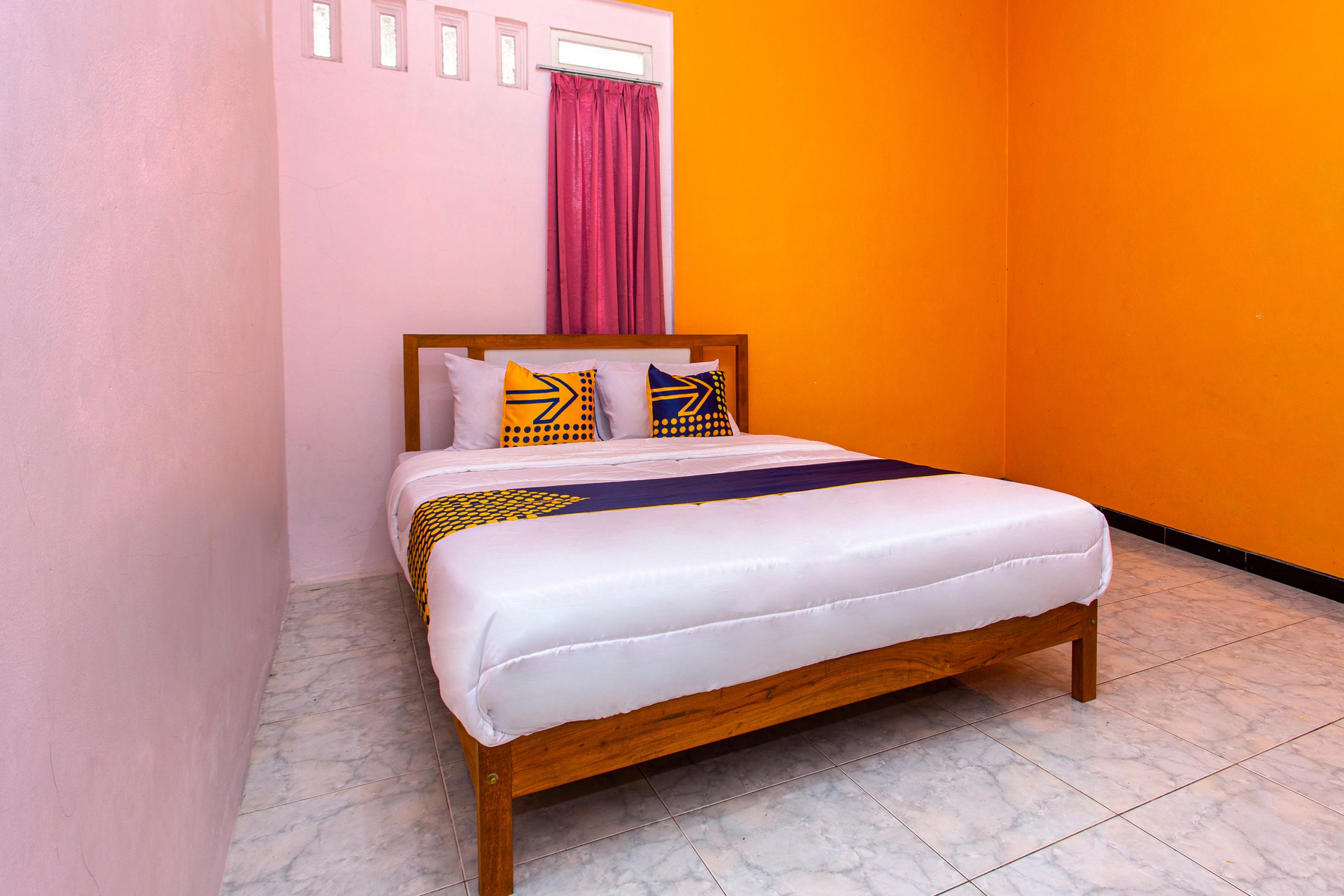 Spot On 2697 Homy House Hotel Семаранг Екстериор снимка